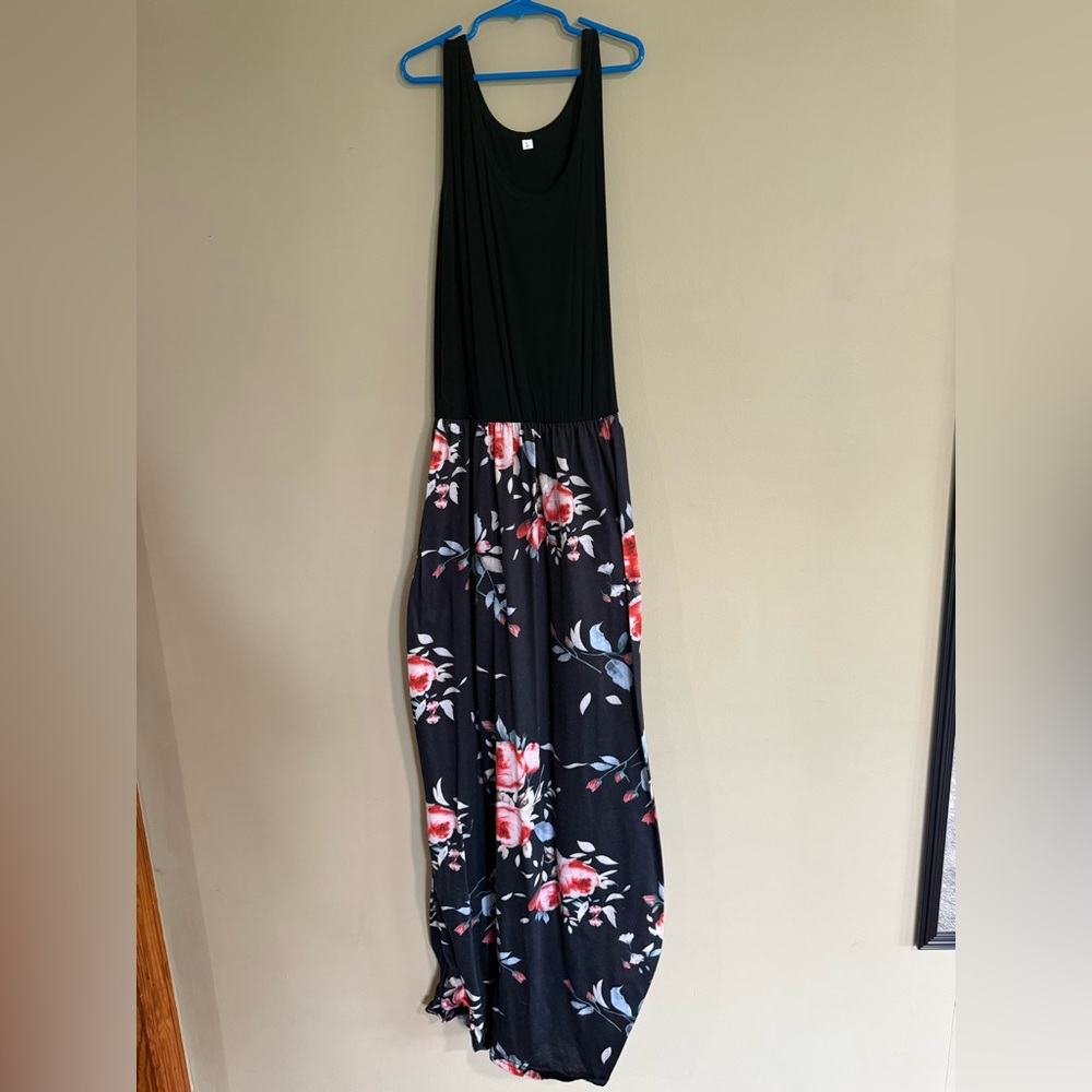 Floral Black Maxi Dress with Pockets